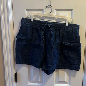 Pull on denim shorts, size XL